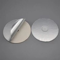 Hingav alumiiniumfooliumist pudelikorgi vooder